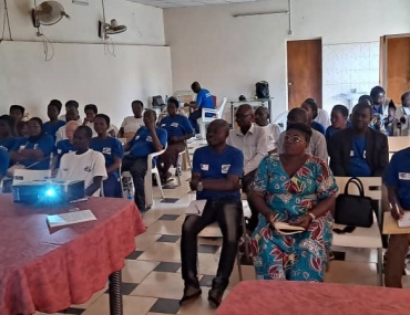 SEANCES DE FORMATIONS SUR L’EDUCATION CIVIQUE, COMMUNICATION NON-VIOLENTE ET PRINCIPES DEMOCRATIQUES REGISSANT LE PROCESSUS ELECTORAL à Cibitoke et Kayanza